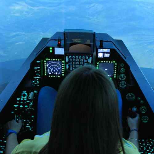 Simulateur de vol - AviaSim Nice - Réserve tout de suite sur ActivCorner